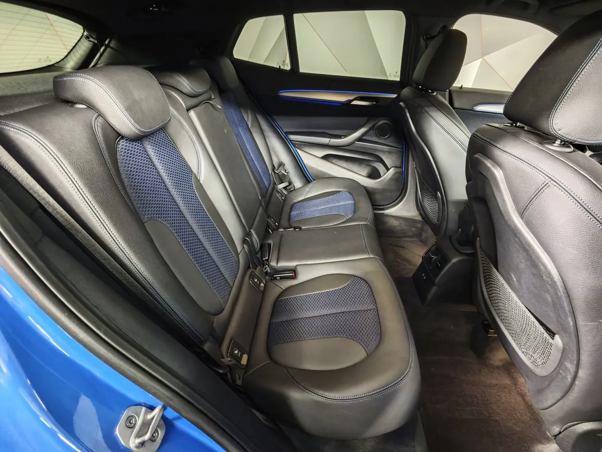 BMW X2 20i xDrive AT (192 л.с.) M Sport Синий в АВИЛОН. Слайд №14