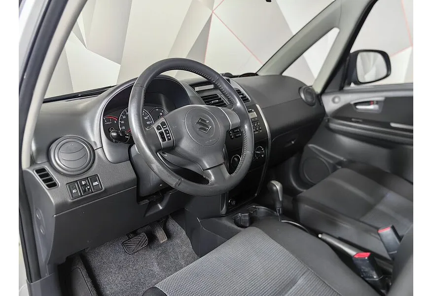 Suzuki SX4 1.6 MT (107 л.с.) Серебристый в АВИЛОН. Слайд №17