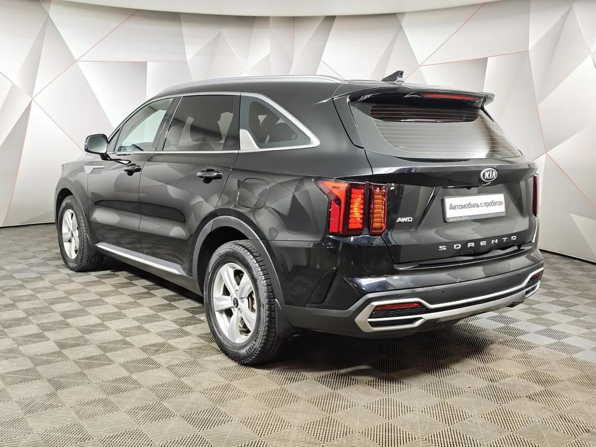 Kia Sorento 2.5 MPI 4WD AT (180 л.с.) Prestige Черный в АВИЛОН. Слайд №4