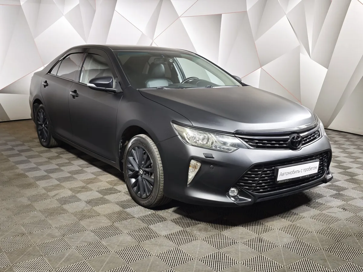 Toyota Camry 2.5 AT (181 л.с.) Стандарт Черный в АВИЛОН. Слайд №3