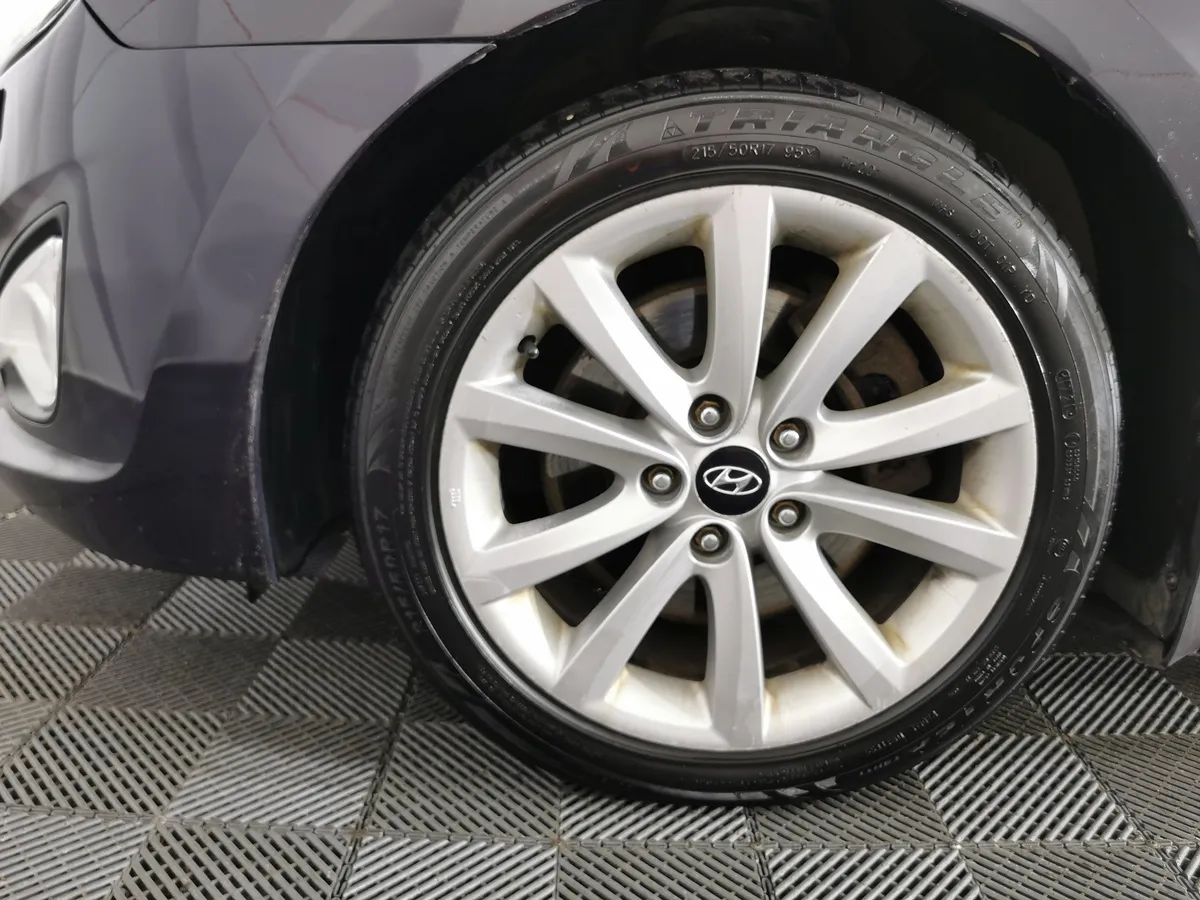 Hyundai i40 2.0 AT (150 л.с.) Business Синий в АВИЛОН. Слайд №9