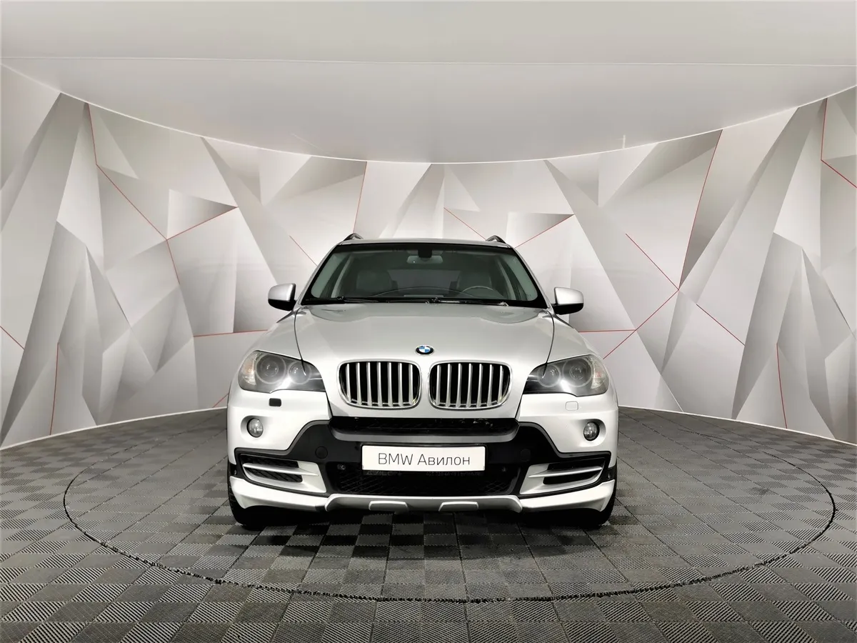 BMW X5 xDrive48i AT (355 л.с.) Серебристый в АВИЛОН. Слайд №3