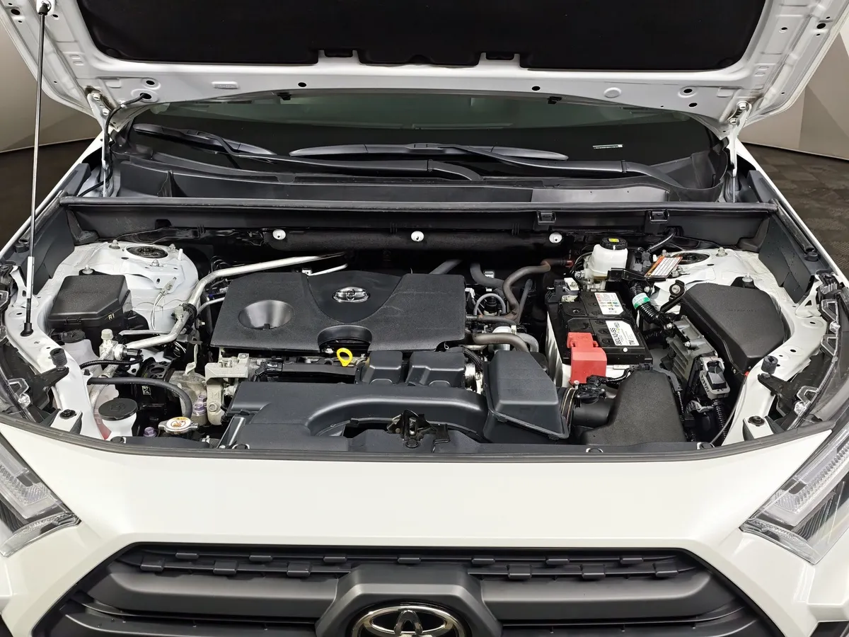 Toyota RAV4 2.0i CVT AWD (171 л.с.) Fashion Plus Белый в АВИЛОН. Слайд №11
