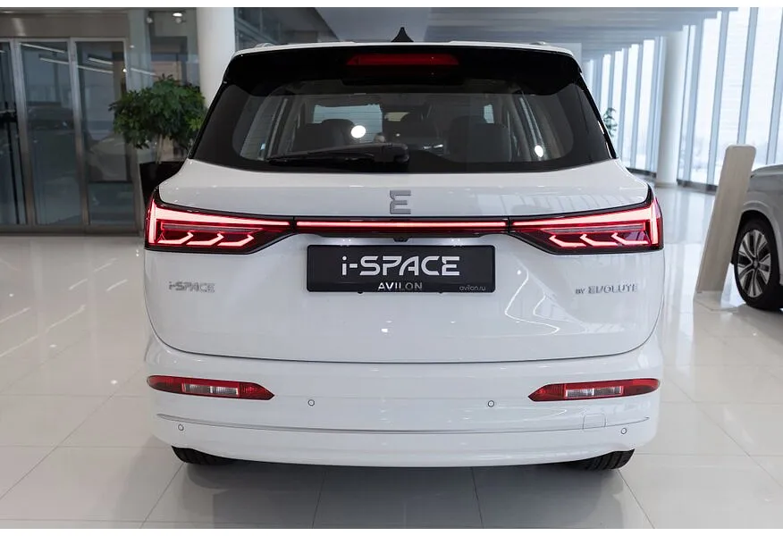 EVOLUTE i-SPACE 1.5 CVT (218 л.с.) (7 мест) Белый в АВИЛОН. Слайд №5