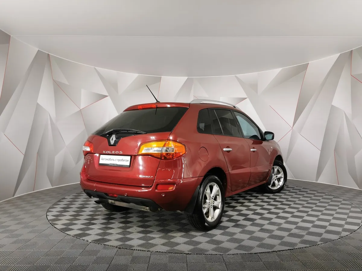 Renault Koleos 2.5 CVT 4x4 (171 л.с.) Красный в АВИЛОН. Слайд №2