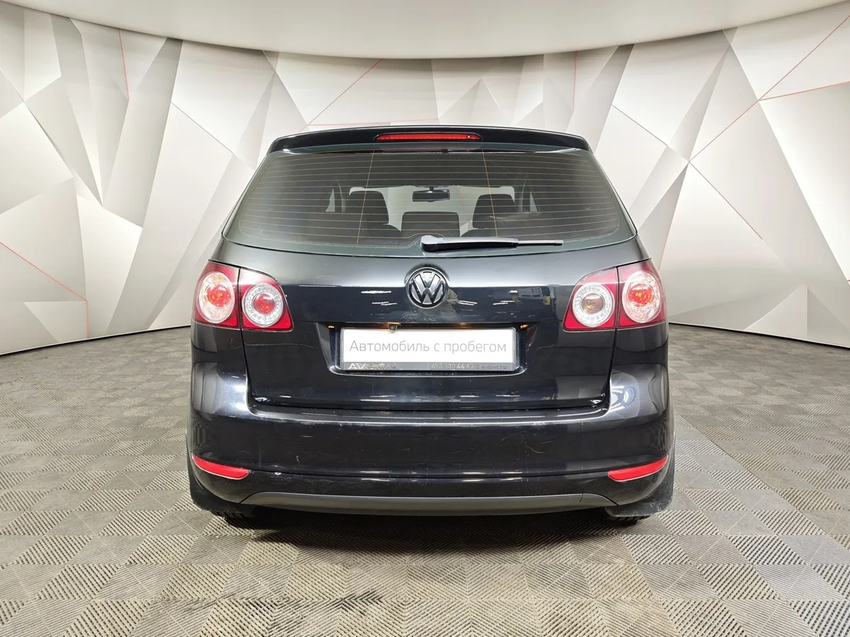 Volkswagen Golf 1.6 MT (102 л.с.) Trendline Черный в АВИЛОН. Слайд №8
