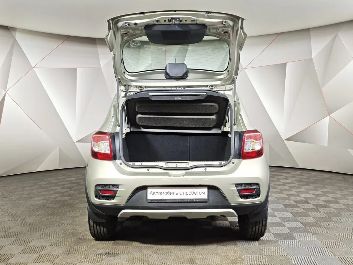 Renault Sandero 1.6 AT (103 л.с.) Stepway Бежевый в АВИЛОН. Слайд №12