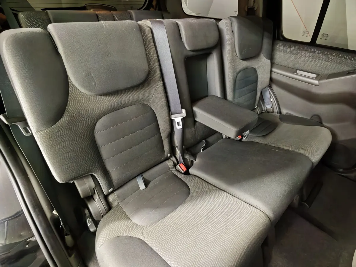 Nissan Pathfinder 2.5 dCi Turbo AT AWD (190 л.с.) Черный в АВИЛОН. Слайд №17