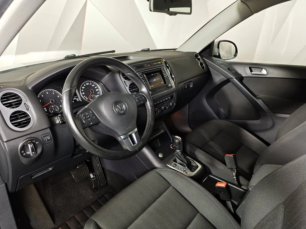 Volkswagen Tiguan 2.0 TSI 4Motion AT (180 л.с.) Sport&Style Белый в АВИЛОН. Слайд №19