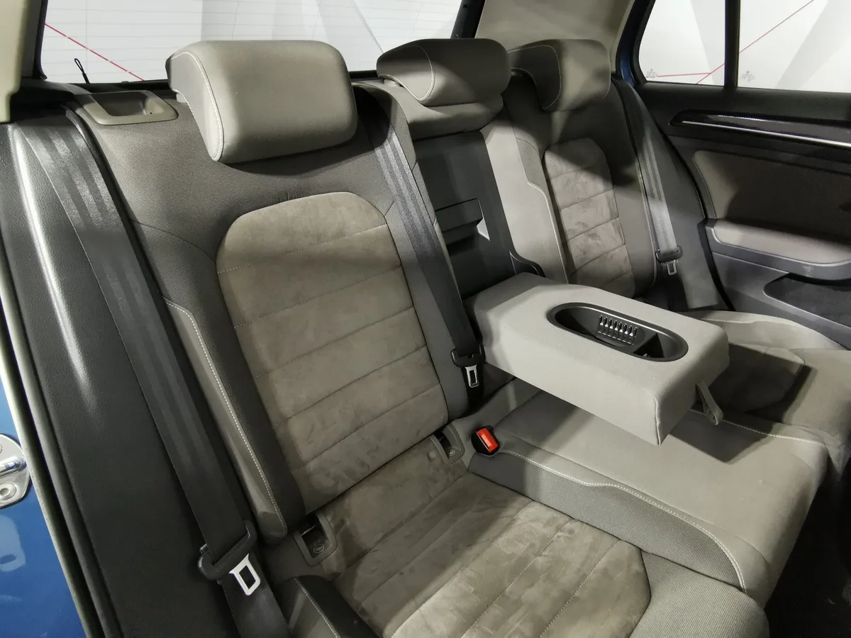 Volkswagen Golf 1.4 TSI BlueMotion DSG (140 л.с.) Highline Голубой в АВИЛОН. Слайд №16