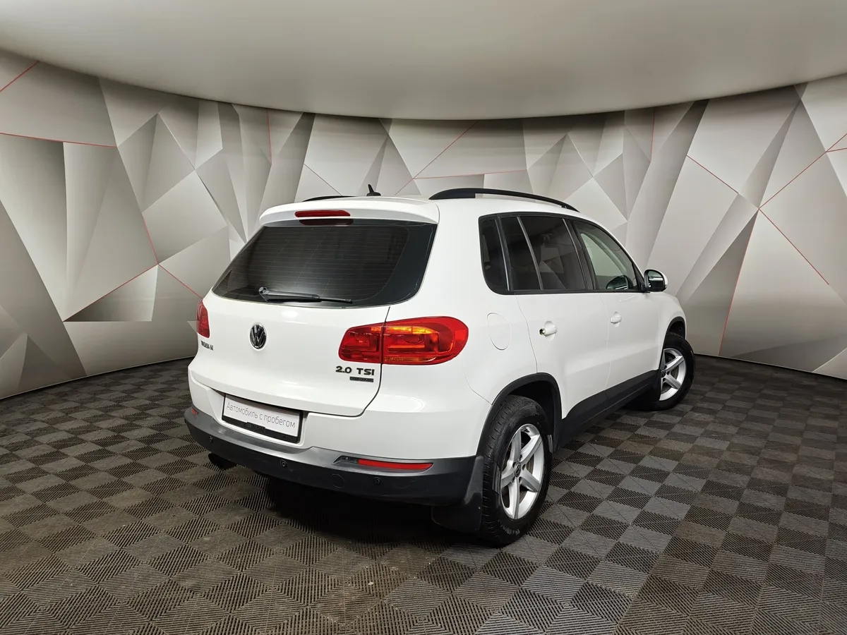 Volkswagen Tiguan 2.0 TSI 4Motion AT (170 л.с.) Track & Field Белый в АВИЛОН. Слайд №2