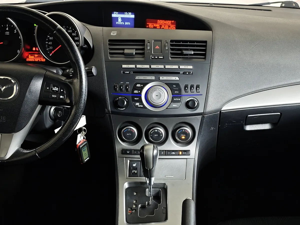 Mazda 3 1.6 AT (104 л.с.) Active Серебристый в АВИЛОН. Слайд №14