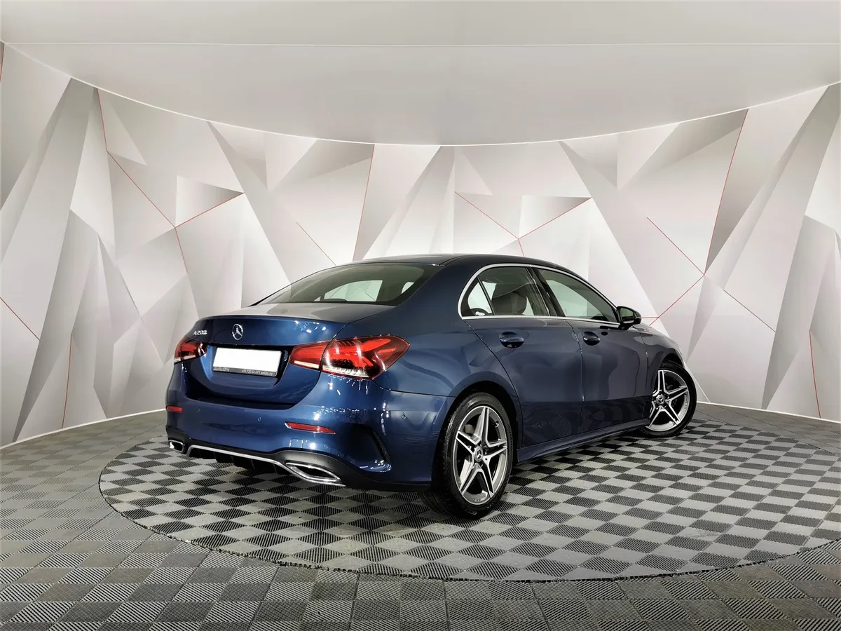 Mercedes-Benz A-Класс A 200 7G-DCT (150 л.с.) Sport Синий в АВИЛОН. Слайд №2