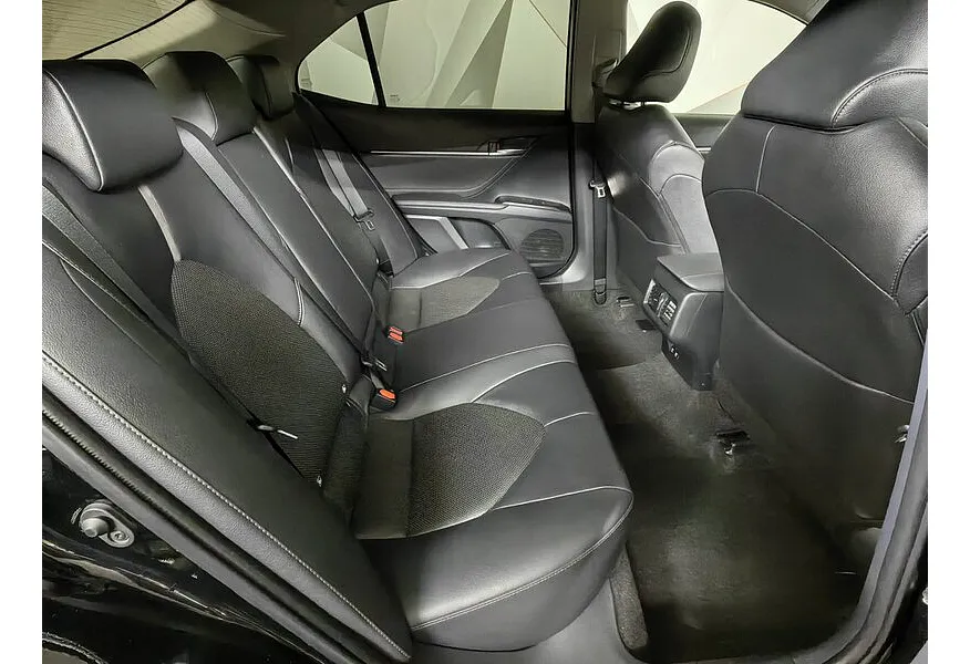 Toyota Camry 2.5 AT (200 л.с.) Черный в АВИЛОН. Слайд №16