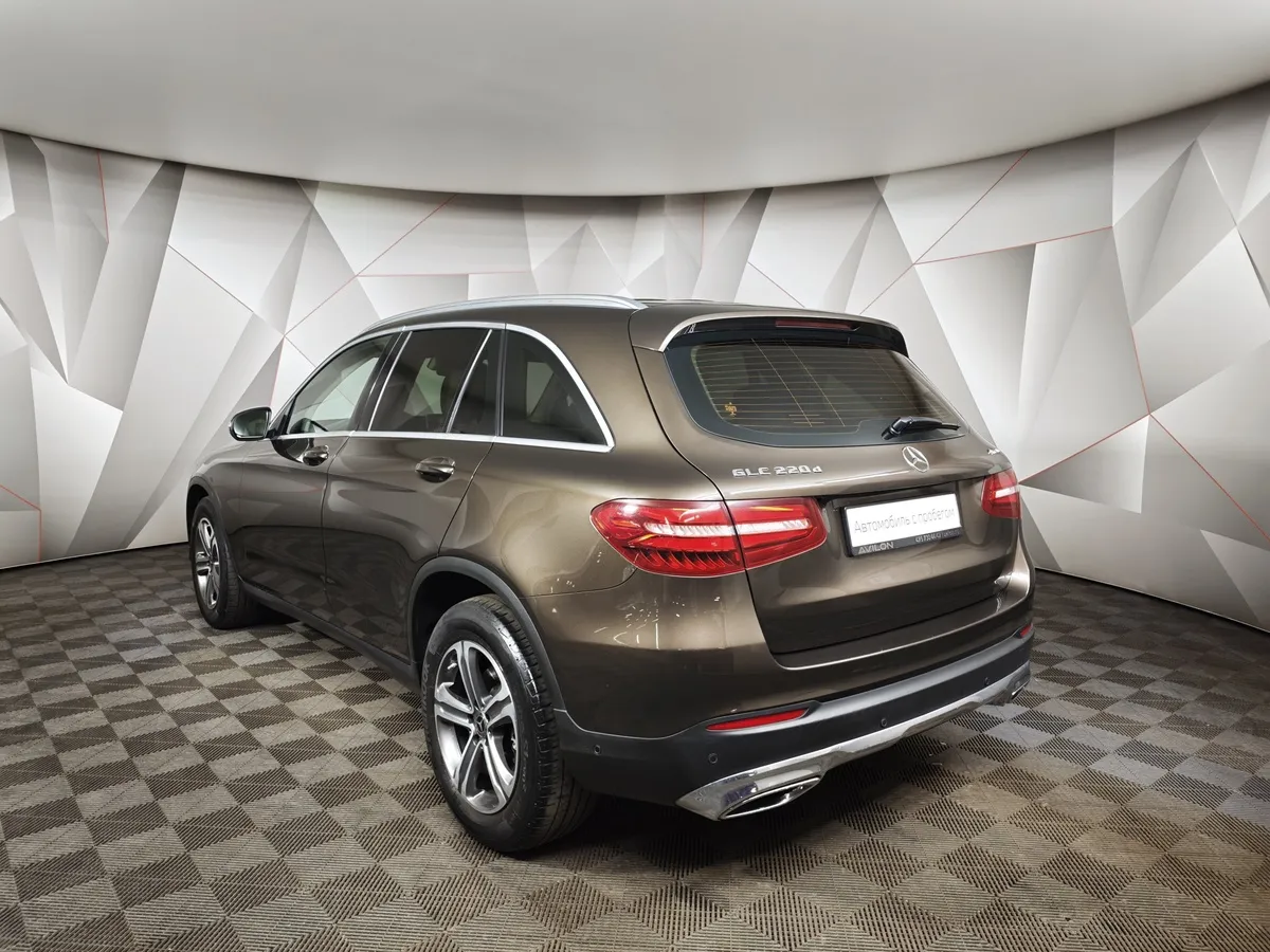 Mercedes-Benz GLC 220 d 9G-TRONIC 4MATIC (170 л.с.) Особая серия Коричневый в АВИЛОН. Слайд №4