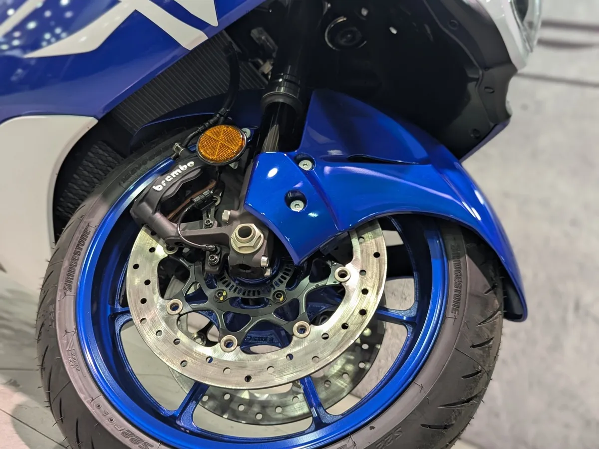 Suzuki GSX1300 R Hayabusa GSX1300 R 1340 см³ (197 л.с.) 1340 Синий в АВИЛОН. Слайд №3
