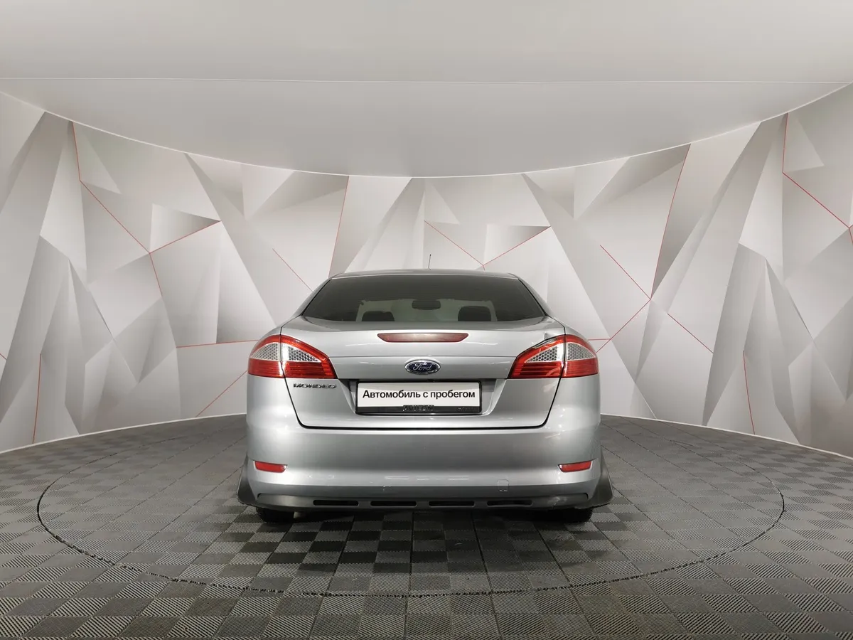 Ford Mondeo 2.0 MT (145 л.с.) Серый в АВИЛОН. Слайд №8