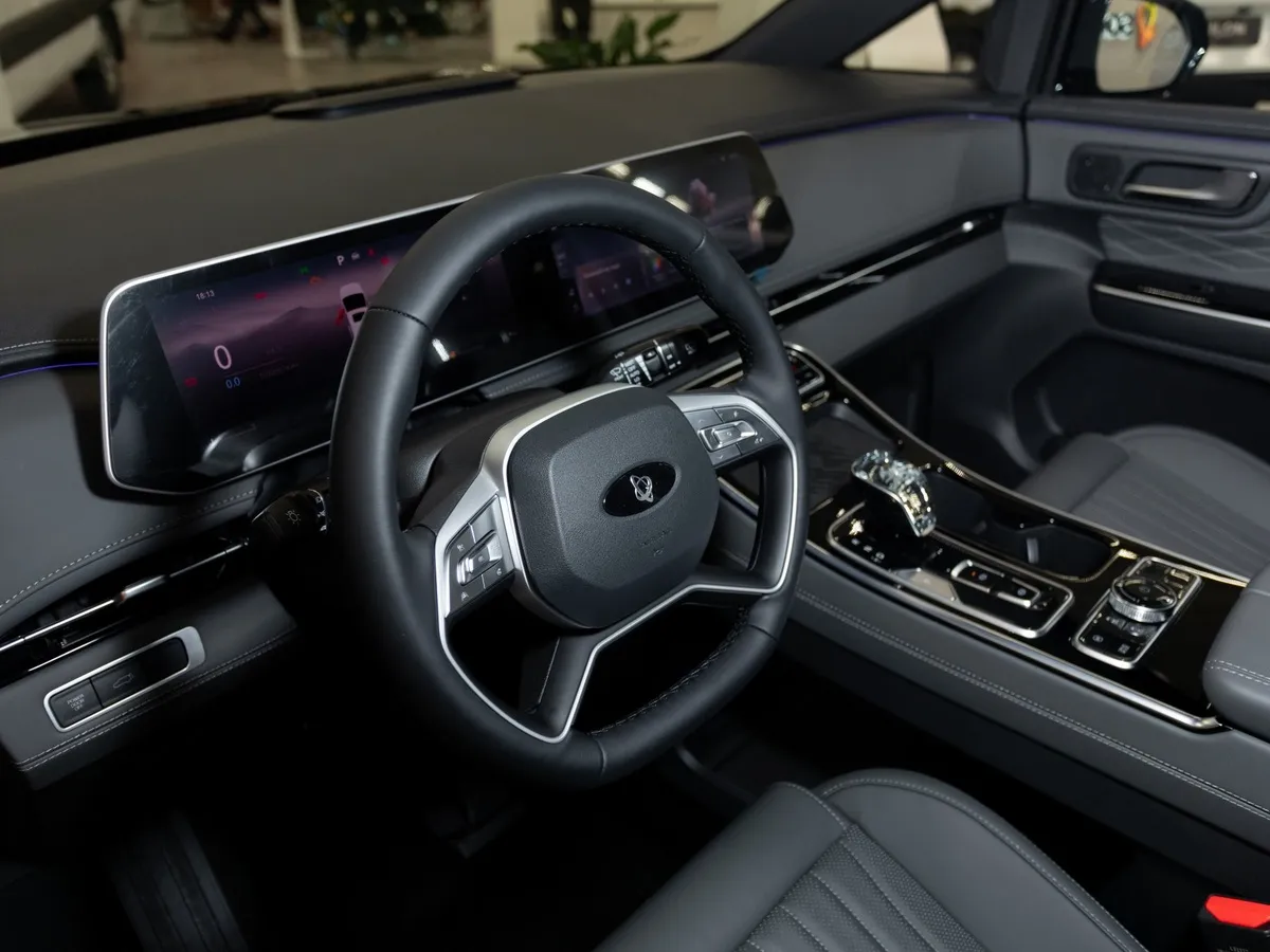 Sollers SP7 2.0T GDI 8AT FWD (224 л.с.) Черный в АВИЛОН. Слайд №6