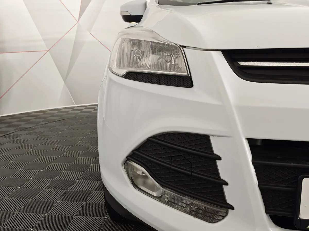 Ford Kuga 1.6 EcoBoost AT AWD (150 л.с.) Titanium Белый в АВИЛОН. Слайд №10