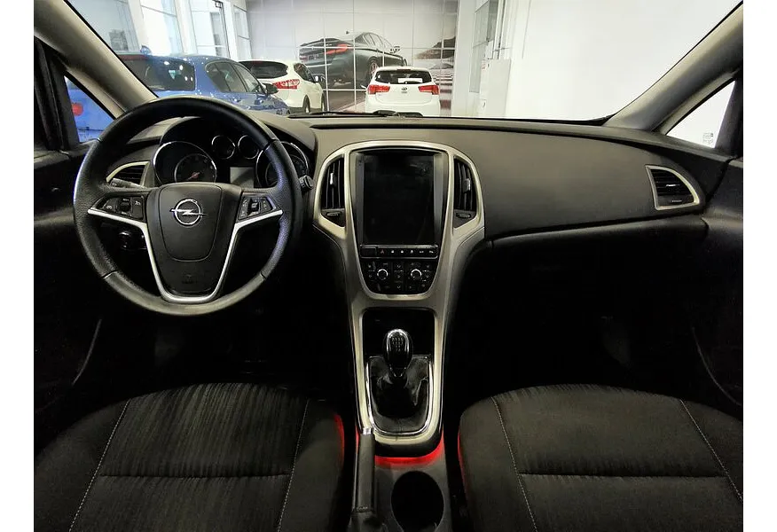 Opel Astra 1.6 MT (115 л.с.) Черный в АВИЛОН. Слайд №14