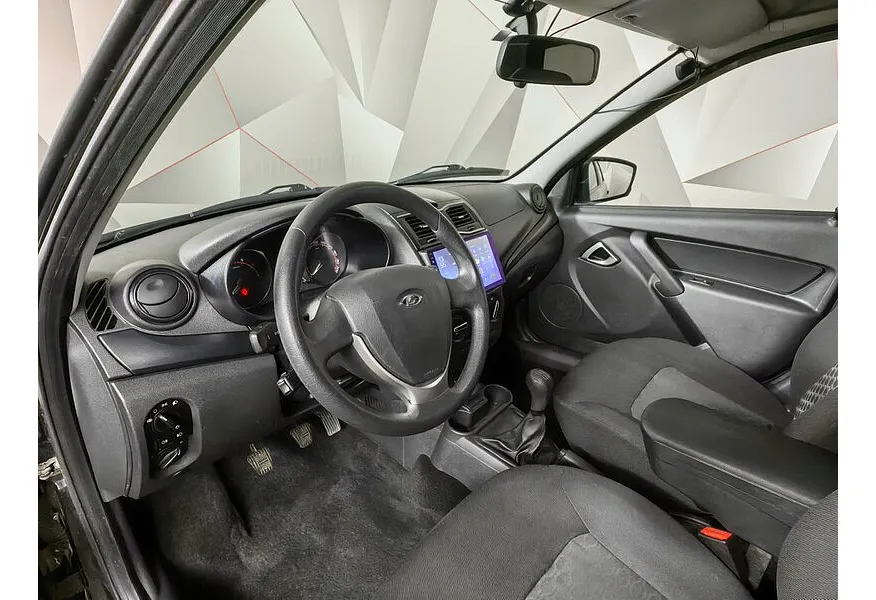 ВАЗ (Lada) Granta 1.6 MT (90 л.с.) Comfort Черный в АВИЛОН. Слайд №16