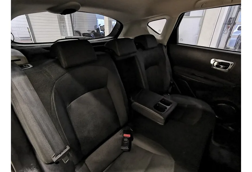 Nissan Qashqai 2.0 MT FWD (141 л.с.) Красный в АВИЛОН. Слайд №16