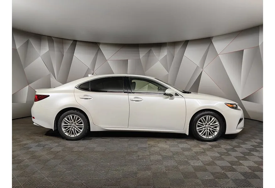 Lexus ES 200 AT (150 л.с.) Белый в АВИЛОН. Слайд №6
