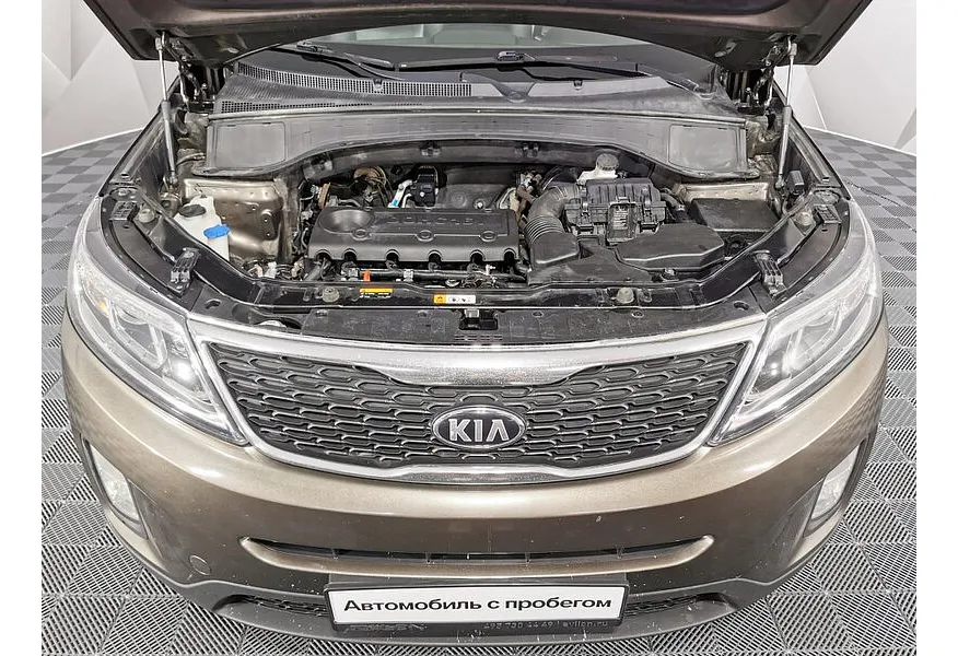 Kia Sorento 2.4 AT 4WD (175 л.с.) Premium Бежевый в АВИЛОН. Слайд №15