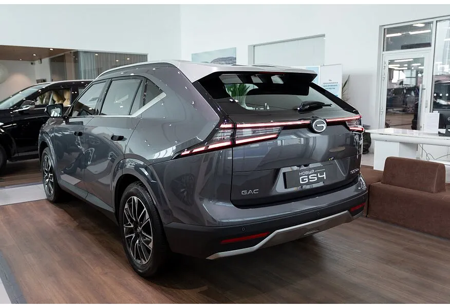 GAC GS4 2.0T 8AT 4WD (231 л.с.) GL Серый в АВИЛОН. Слайд №3