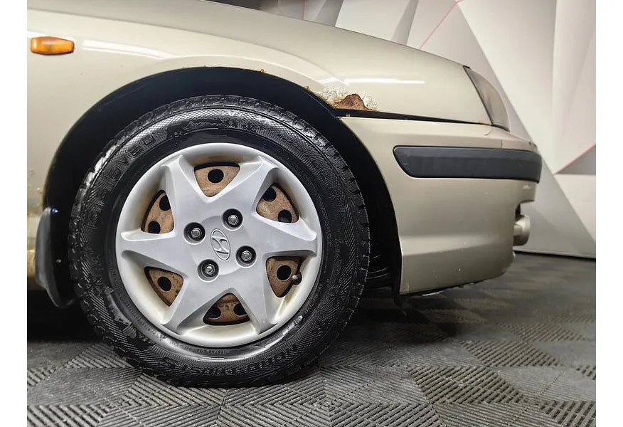 Hyundai Elantra 1.6 MT (105 л.с.) Бежевый в АВИЛОН. Слайд №9