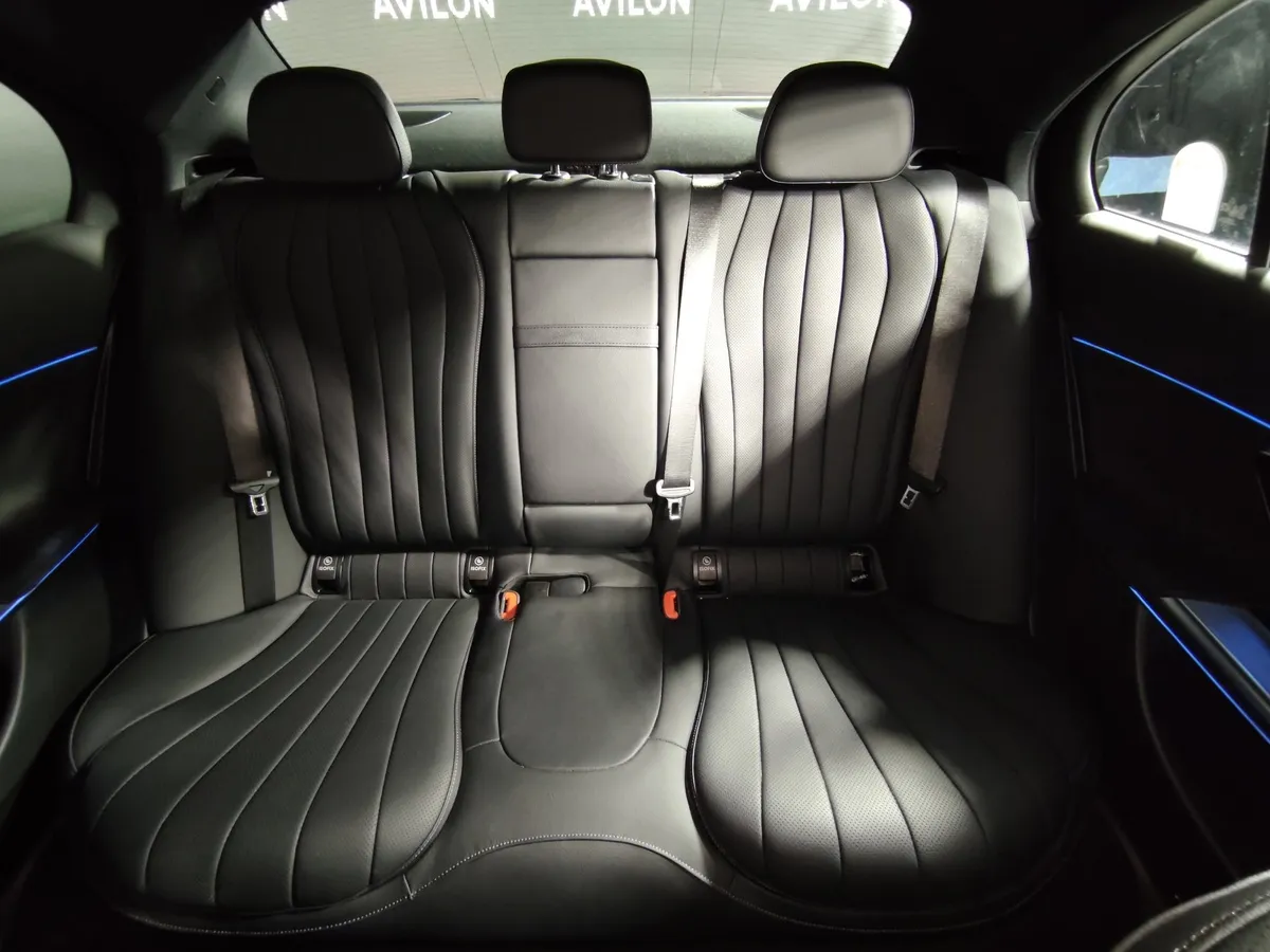 Mercedes-Benz E-Класс E 300 4MATIC (258 л.с.) Черный в АВИЛОН. Слайд №8