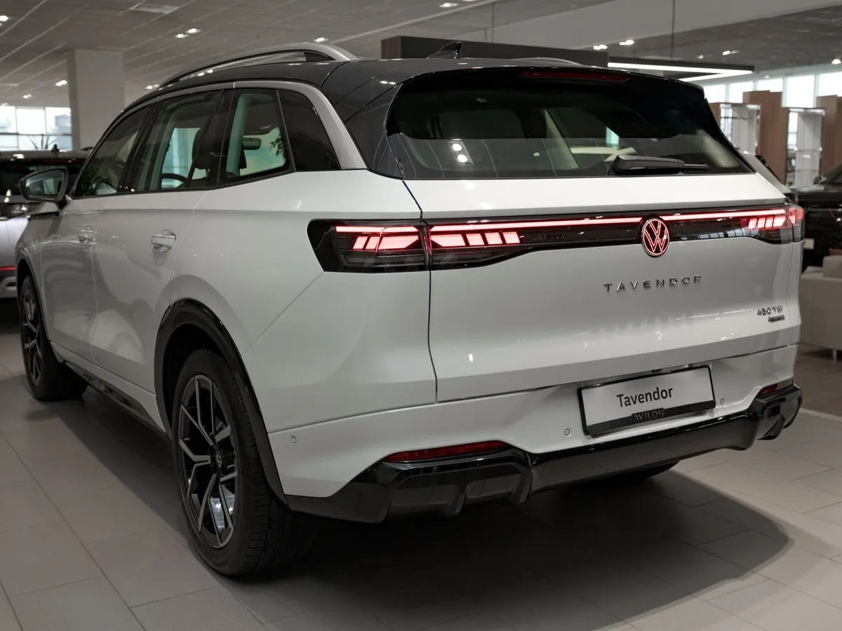Volkswagen Tavendor 2.0 DSG 4WD (272 л.с.) Р-Лайн Тоуринг Белый в АВИЛОН. Слайд №5 Volkswagen Tavendor 2.0 DSG 4WD (272 л.с.) Р-Лайн Тоуринг Белый в АВИЛОН. Слайд №5