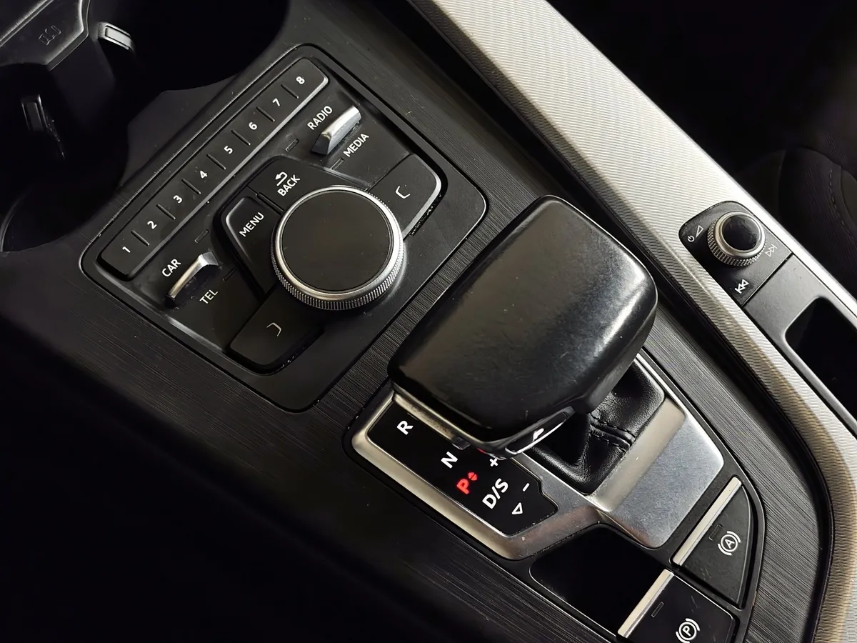Audi A4 1.4 TFSI S tronic (150 л.с.) Design Коричневый в АВИЛОН. Слайд №21