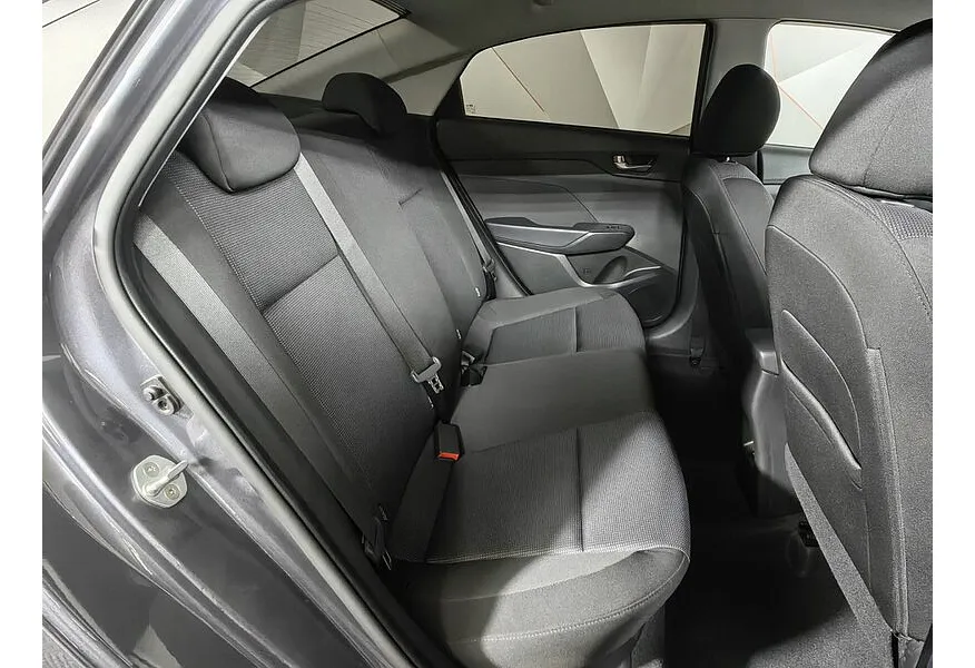 АВИЛОН - Hyundai Solaris 1.6 AT (123 л.с.) Comfort + Advanced + Winter Серый - slide 8