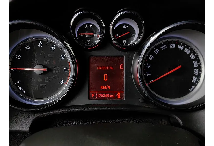 Opel Astra 1.4 Turbo AT (140 л.с.) Красный в АВИЛОН. Слайд №17