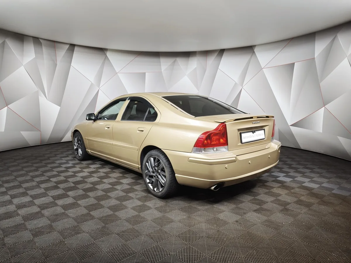 Volvo S60 2.4 AT (170 л.с.) Коричневый в АВИЛОН. Слайд №4