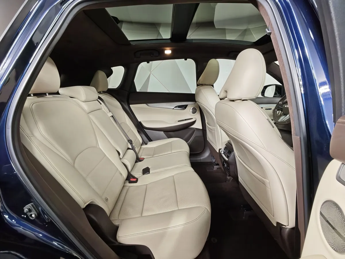 Infiniti QX50 2.0 VC-T CVT AWD (249 л.с.) Синий в АВИЛОН. Слайд №16