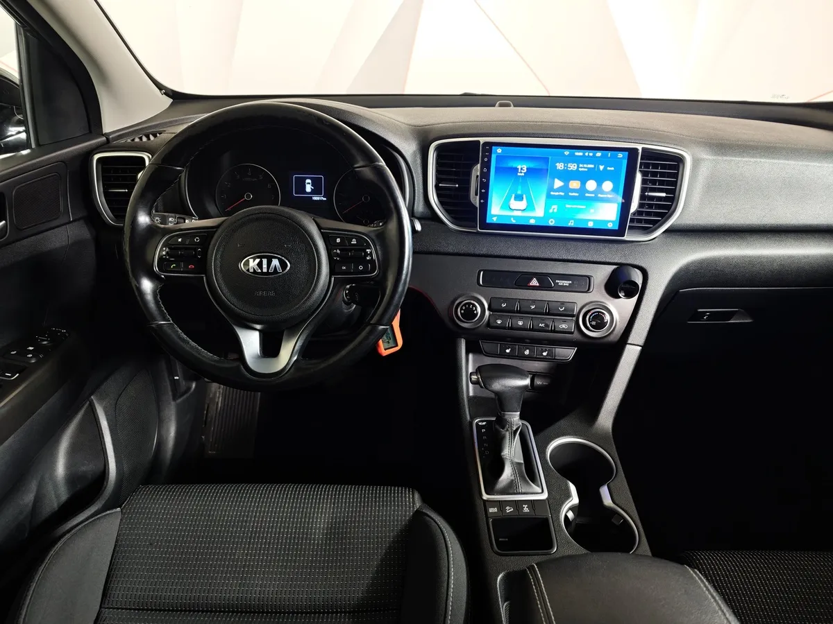 Kia Sportage 2.0 AT 4WD (150 л.с.) Comfort Черный в АВИЛОН. Слайд №20