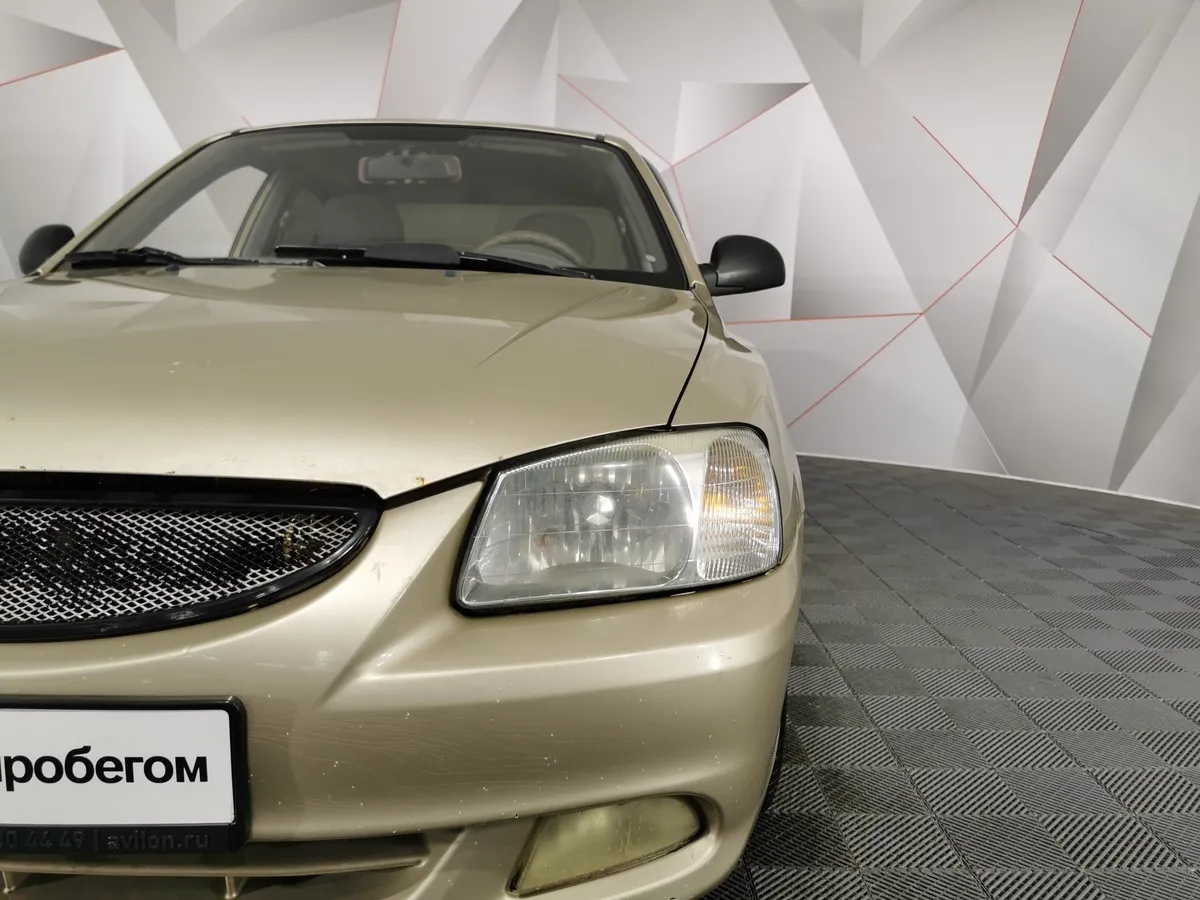 Hyundai Accent 1.5 MT (99 л.с.) Бежевый в АВИЛОН. Слайд №10