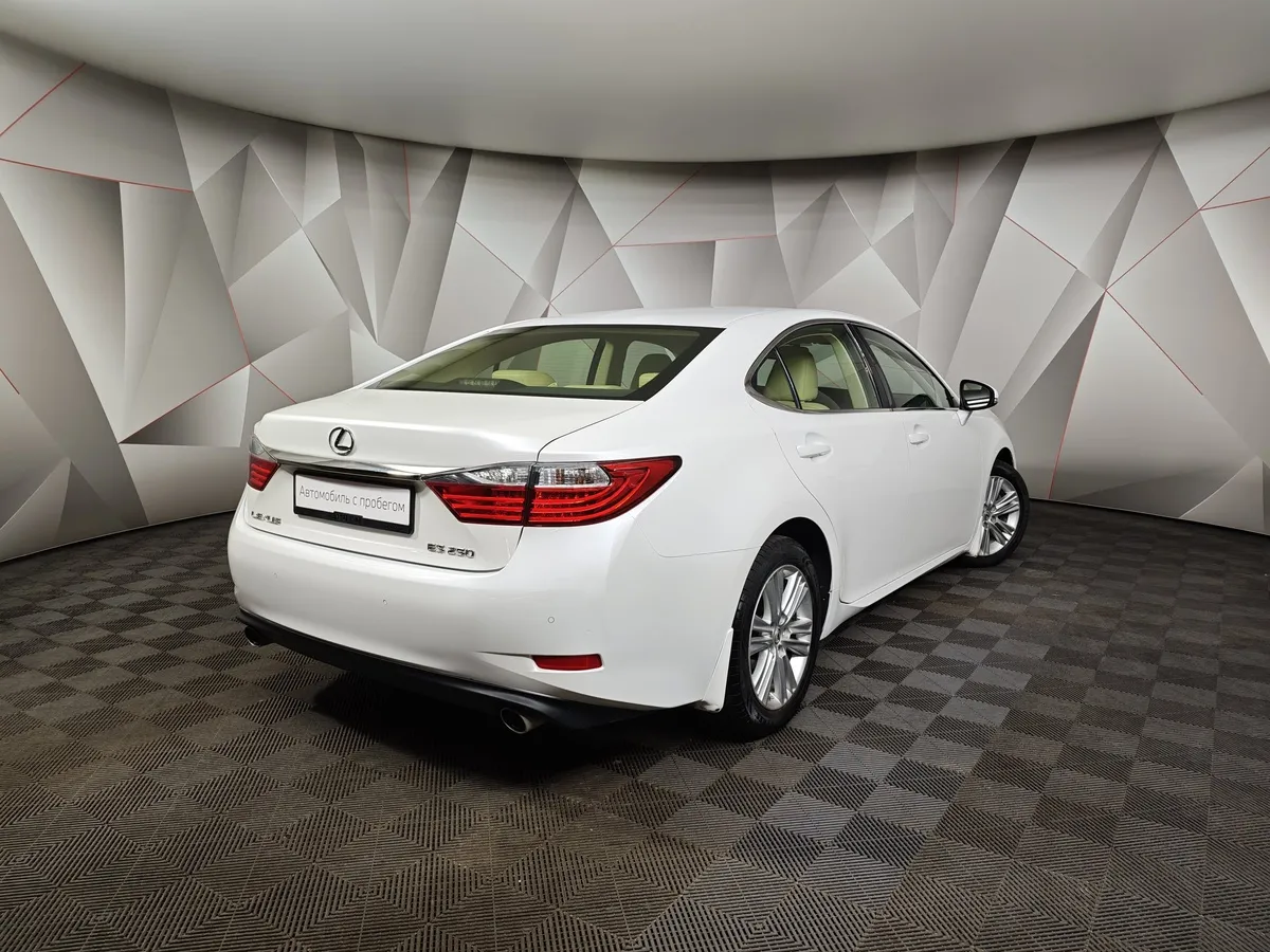 Lexus ES 250 AT (184 л.с.) Comfort Белый в АВИЛОН. Слайд №2
