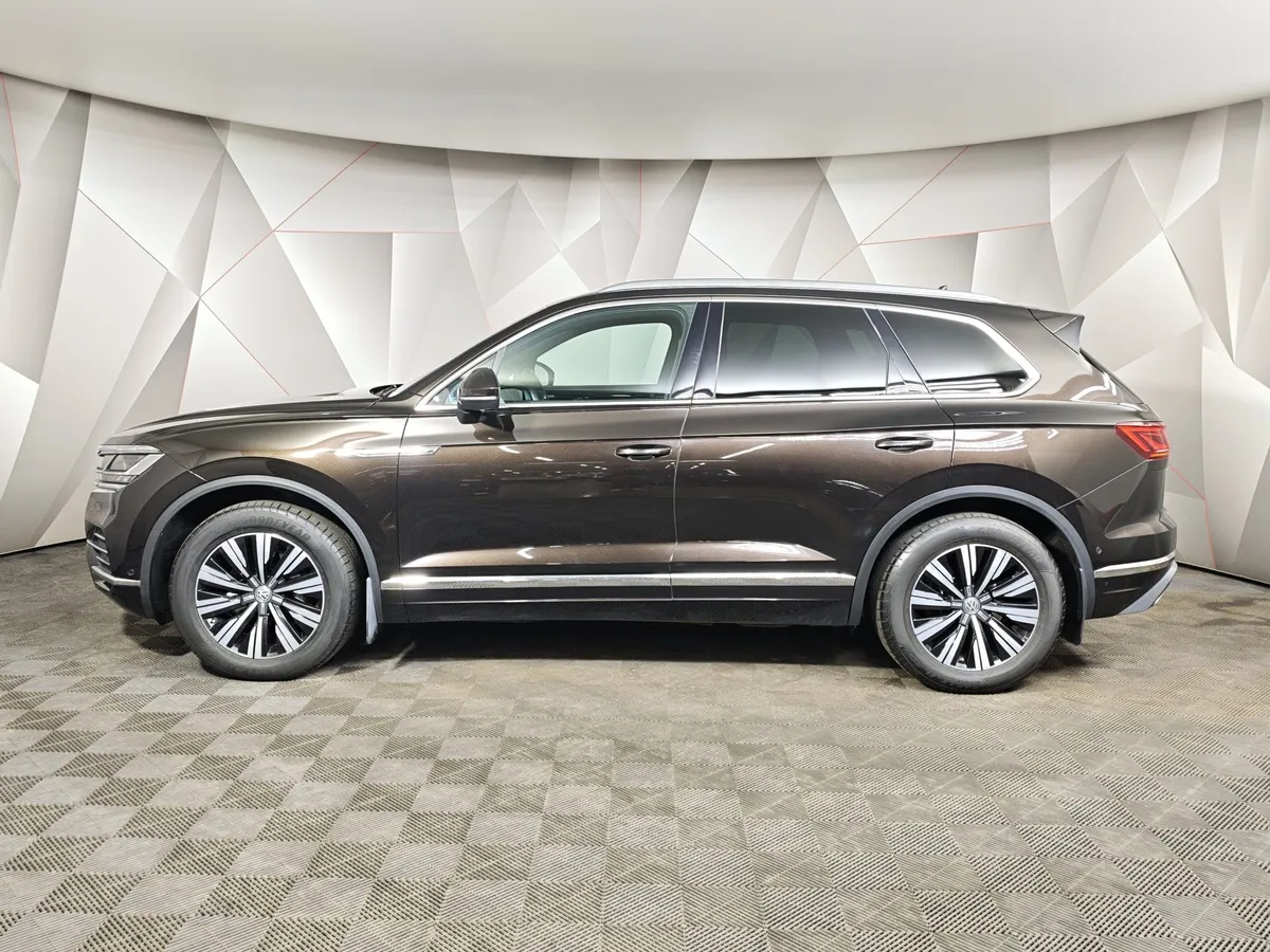 Volkswagen Touareg 2.0 TSI Tiptronic 4Motion (249 л.с.) Exclusive Коричневый в АВИЛОН. Слайд №5