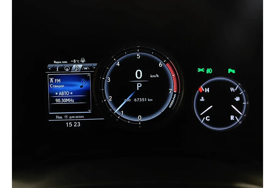 Lexus RX 2.0 AT AWD (238 л.с.) Luxury Белый в АВИЛОН. Слайд №17