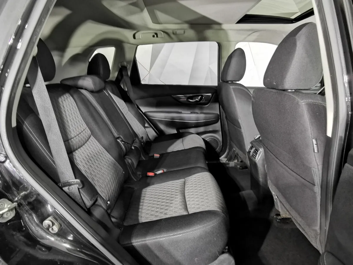 Nissan X-Trail 2.5 CVT AWD (171 л.с.) Черный в АВИЛОН. Слайд №17