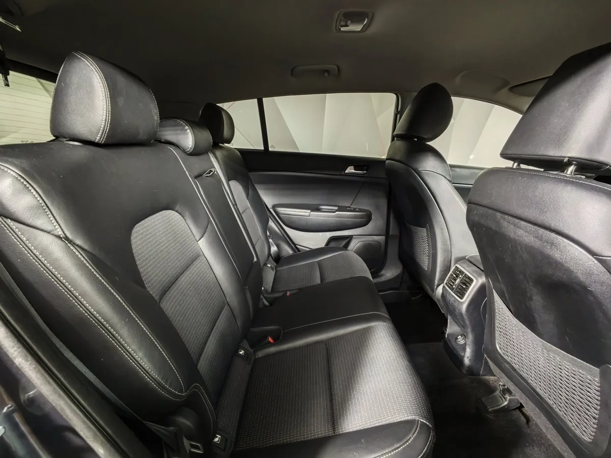 Kia Sportage 2.0 AT 4WD (150 л.с.) Prestige Серый в АВИЛОН. Слайд №16