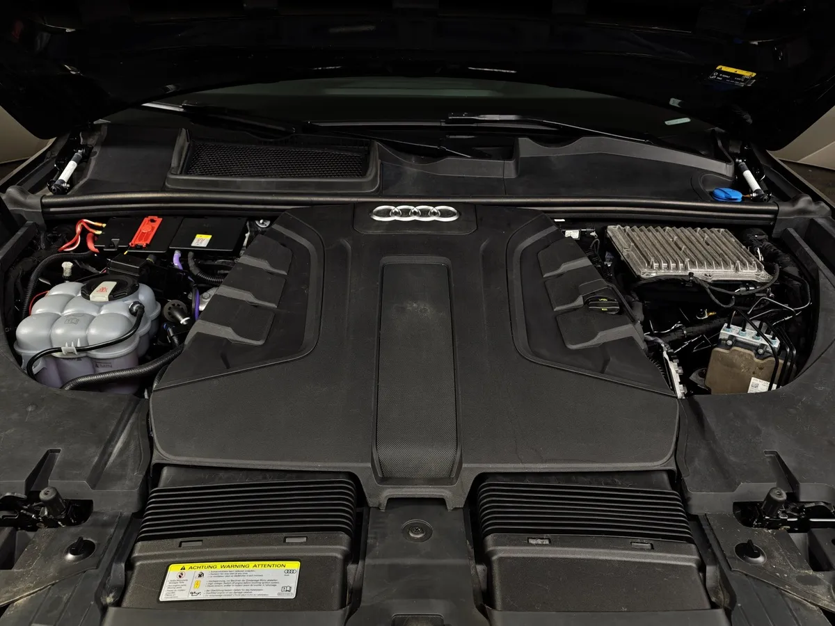 Audi Q7 3.0 TDI Tiptronic quattro (286 л.с.) Черный в АВИЛОН. Слайд №11