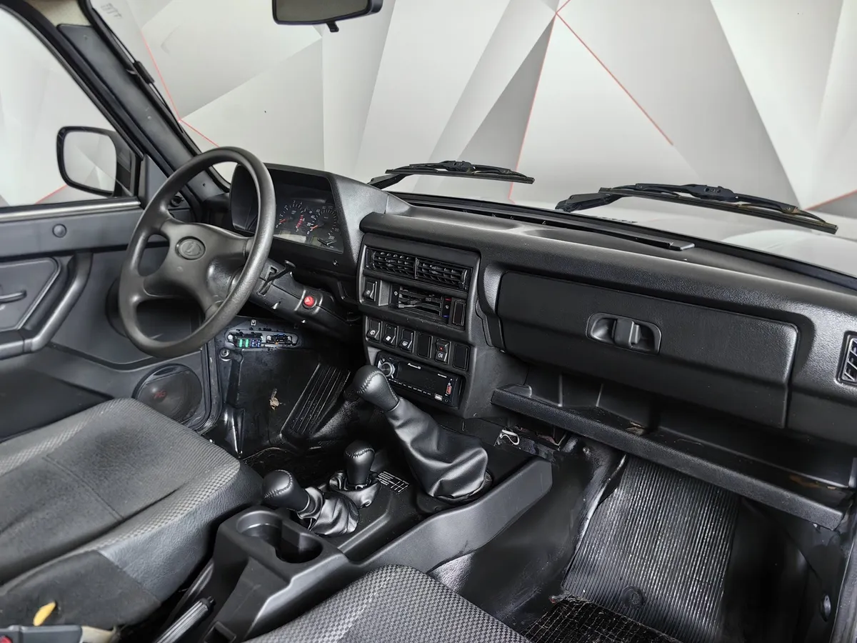 ВАЗ (Lada) 4x4 1.7 MT 8 кл. (83 л.с.) Серый в АВИЛОН. Слайд №12