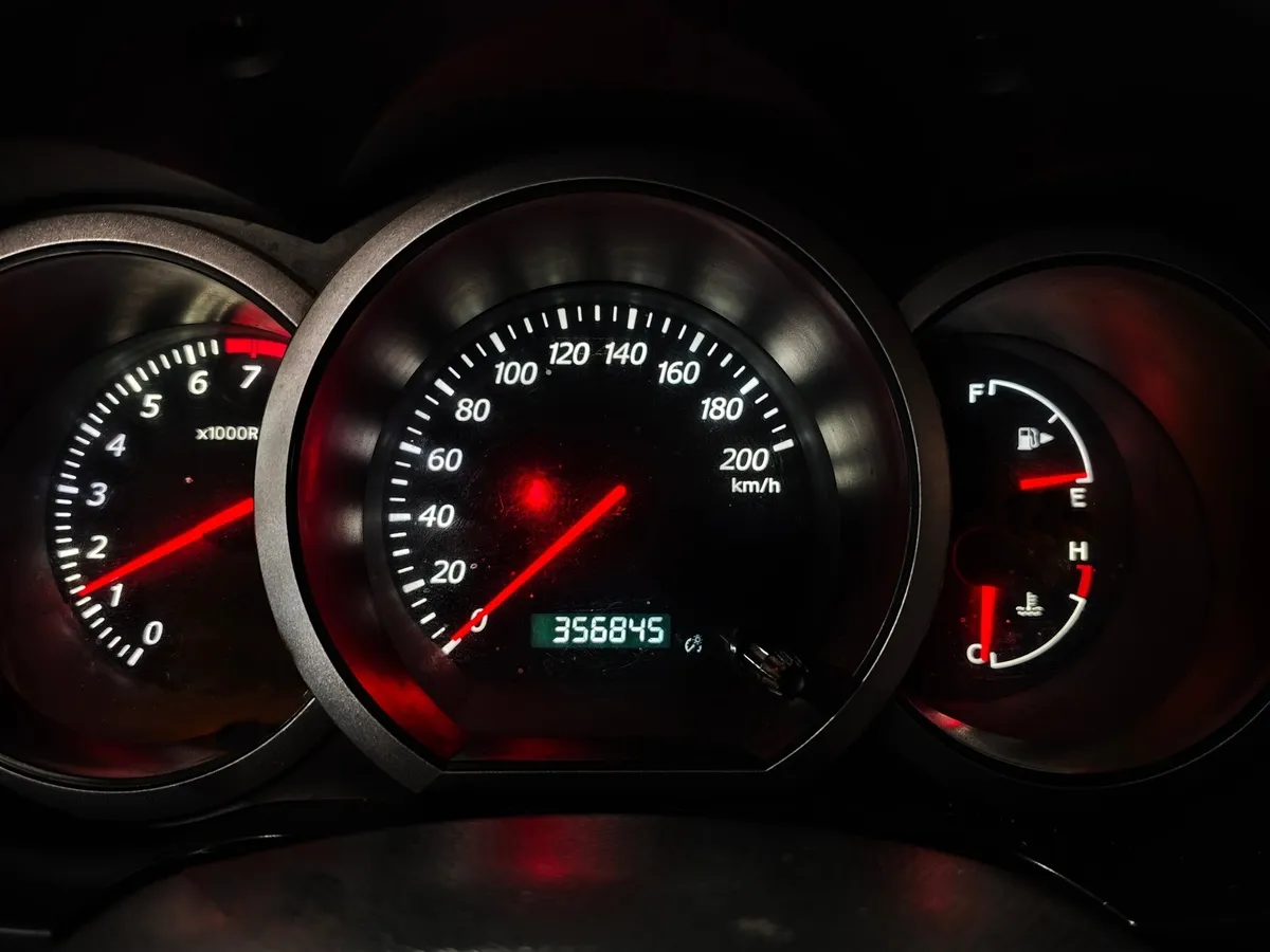 Suzuki Grand Vitara 2.0 MT AWD (140 л.с.) Синий в АВИЛОН. Слайд №15