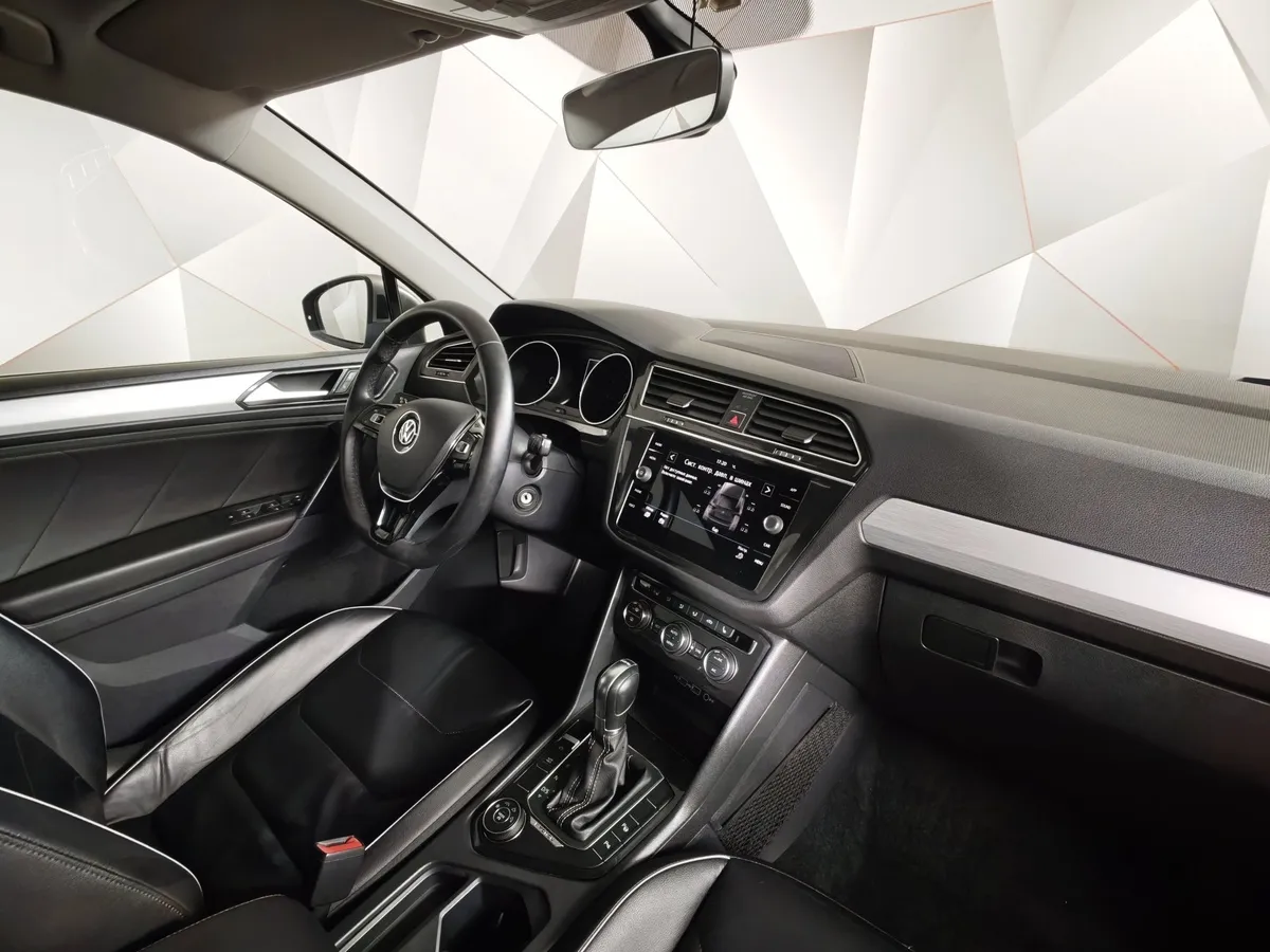 Volkswagen Tiguan 2.0 TSI 4Motion DSG (180 л.с.) Comfortline Серебристый в АВИЛОН. Слайд №12