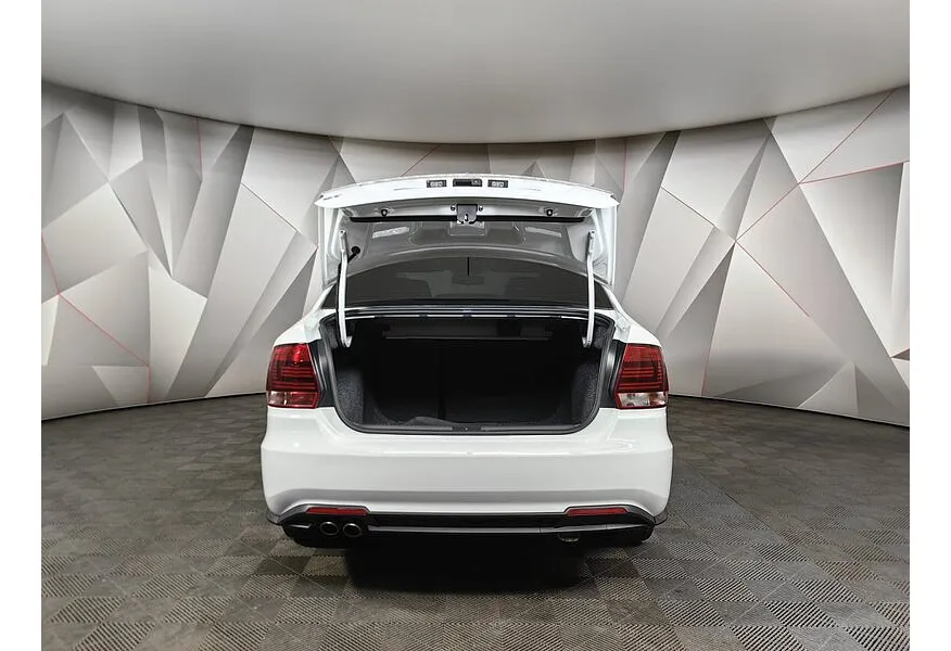 Volkswagen Polo 1.6 MPI AT (110 л.с.) Drive Белый в АВИЛОН. Слайд №11