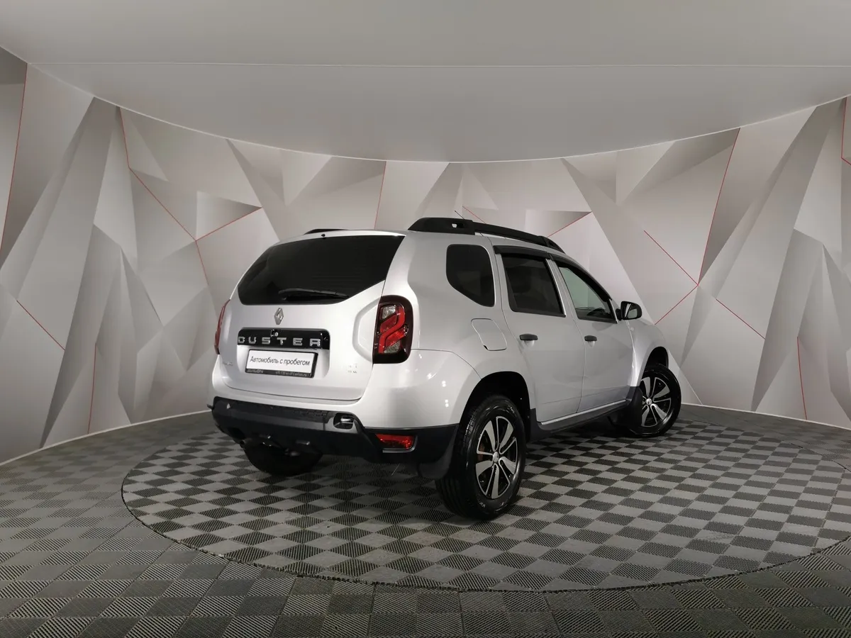 Renault Duster 1.6 MT (114 л.с.) Серый в АВИЛОН. Слайд №2